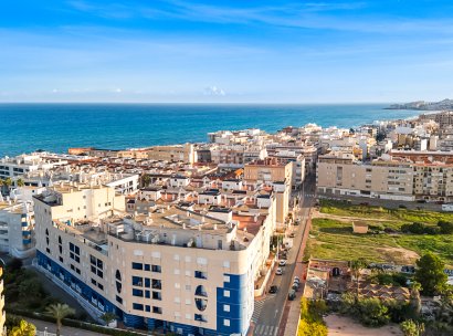 Appartement · Herverkoop - Torrevieja · La Mata · Alicante · Spanje