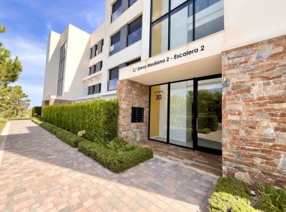 Appartement · Herverkoop - Las Colinas Golf Resort · Alicante · Spanje