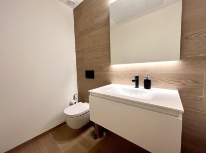 Appartement · Herverkoop - Las Colinas Golf Resort · Alicante · Spanje