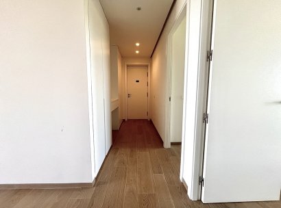 Appartement · Herverkoop - Las Colinas Golf Resort · Alicante · Spanje