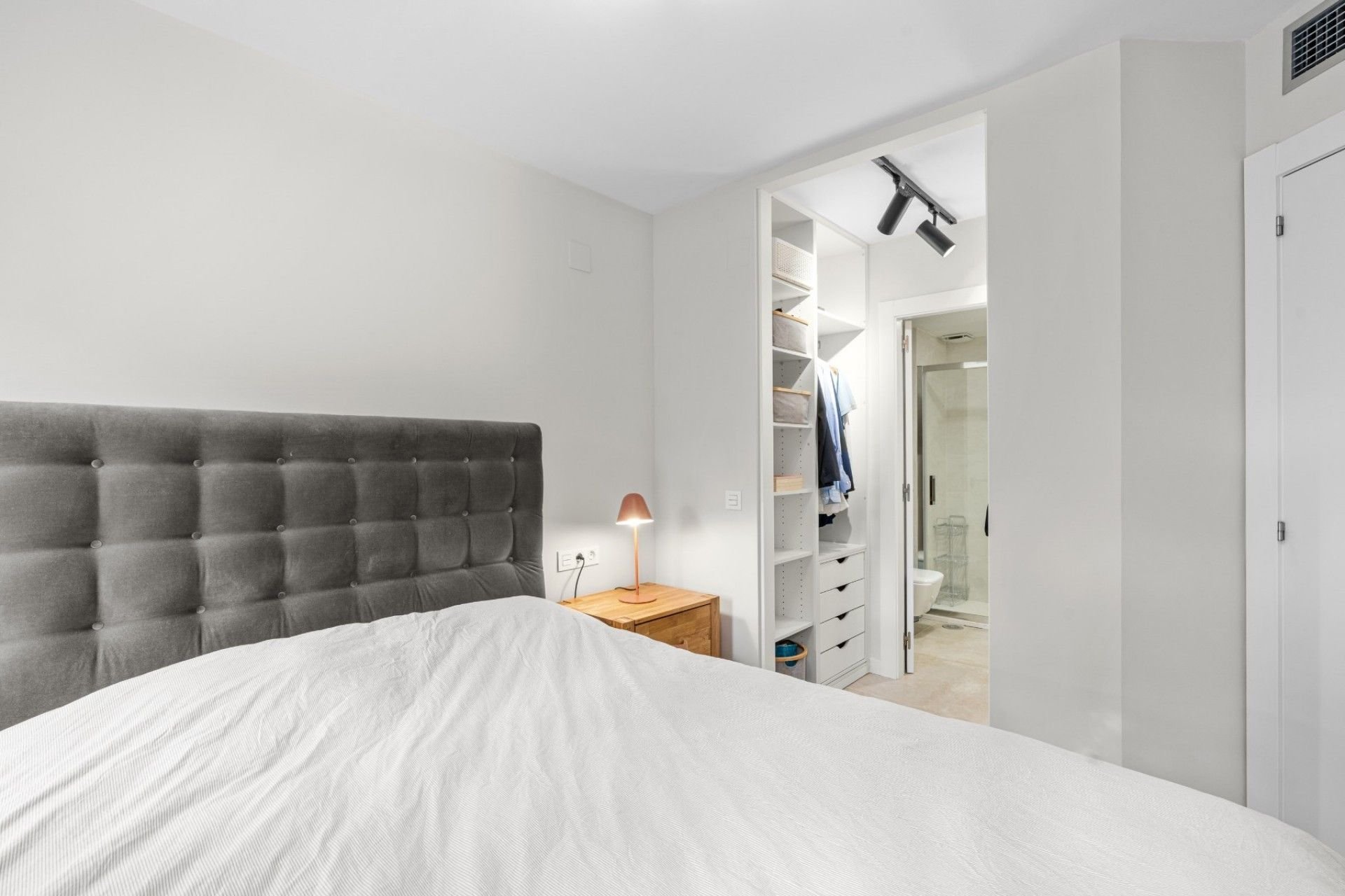 Resale - Apartment - Alicante - Costa Blanca South