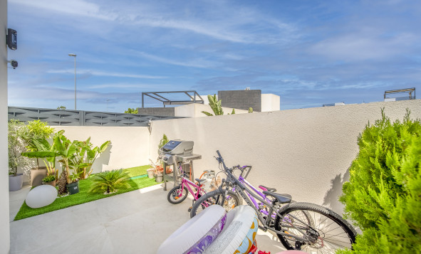 Herverkoop - 3. Halfvrijstaand huis - Benijofar - Costa Blanca Zuid