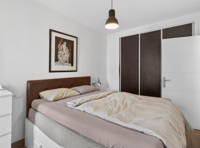 Appartement · Herverkoop - Torrevieja · Playa de los Locos · Alicante · Spanje