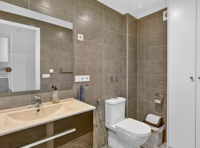 Appartement · Herverkoop - Torrevieja · Playa de los Locos · Alicante · Spanje