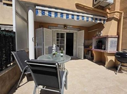 Terraced house · Återförsäljning - La Rosaleda · Alicante · Spanien