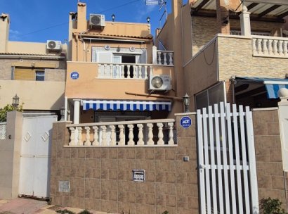 Terraced house · Återförsäljning - La Rosaleda · Alicante · Spanien