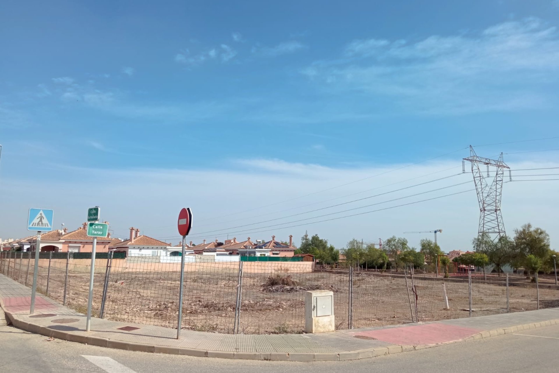 Resale - Plot - La Herrada