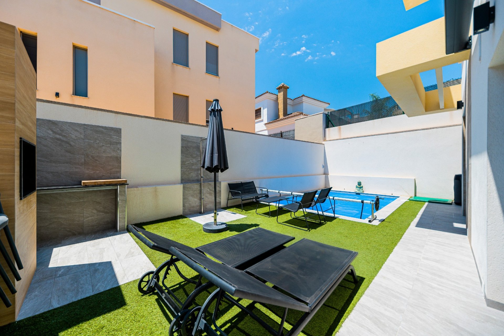 Resale - Villa - Los Montesinos