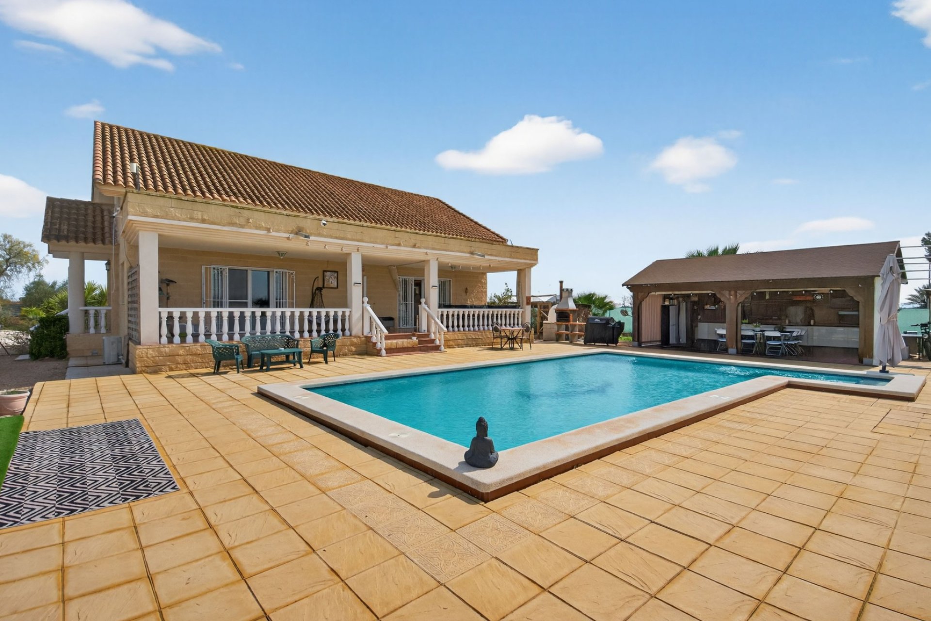 Resale - finca - Crevillente