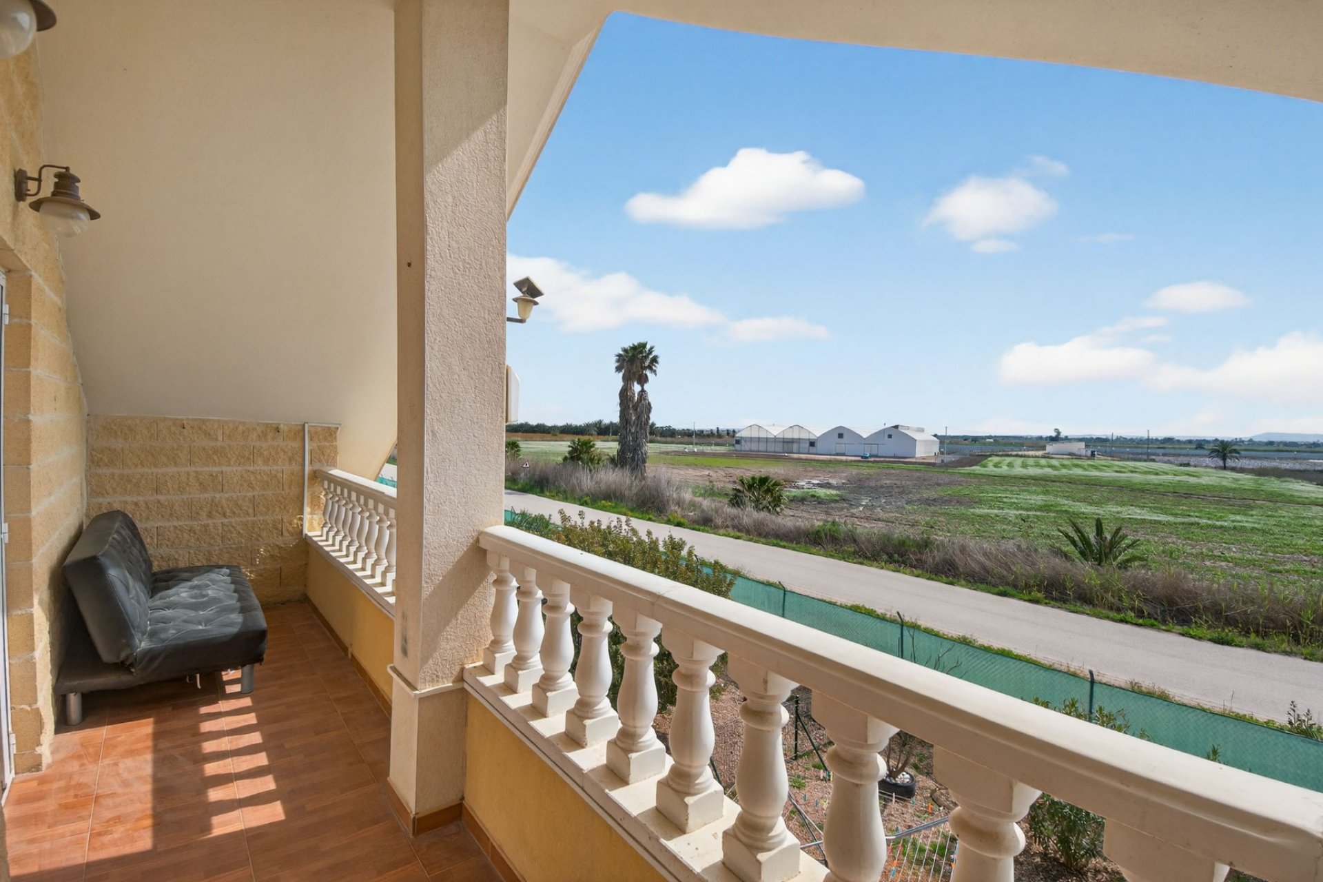 Resale - finca - Crevillente