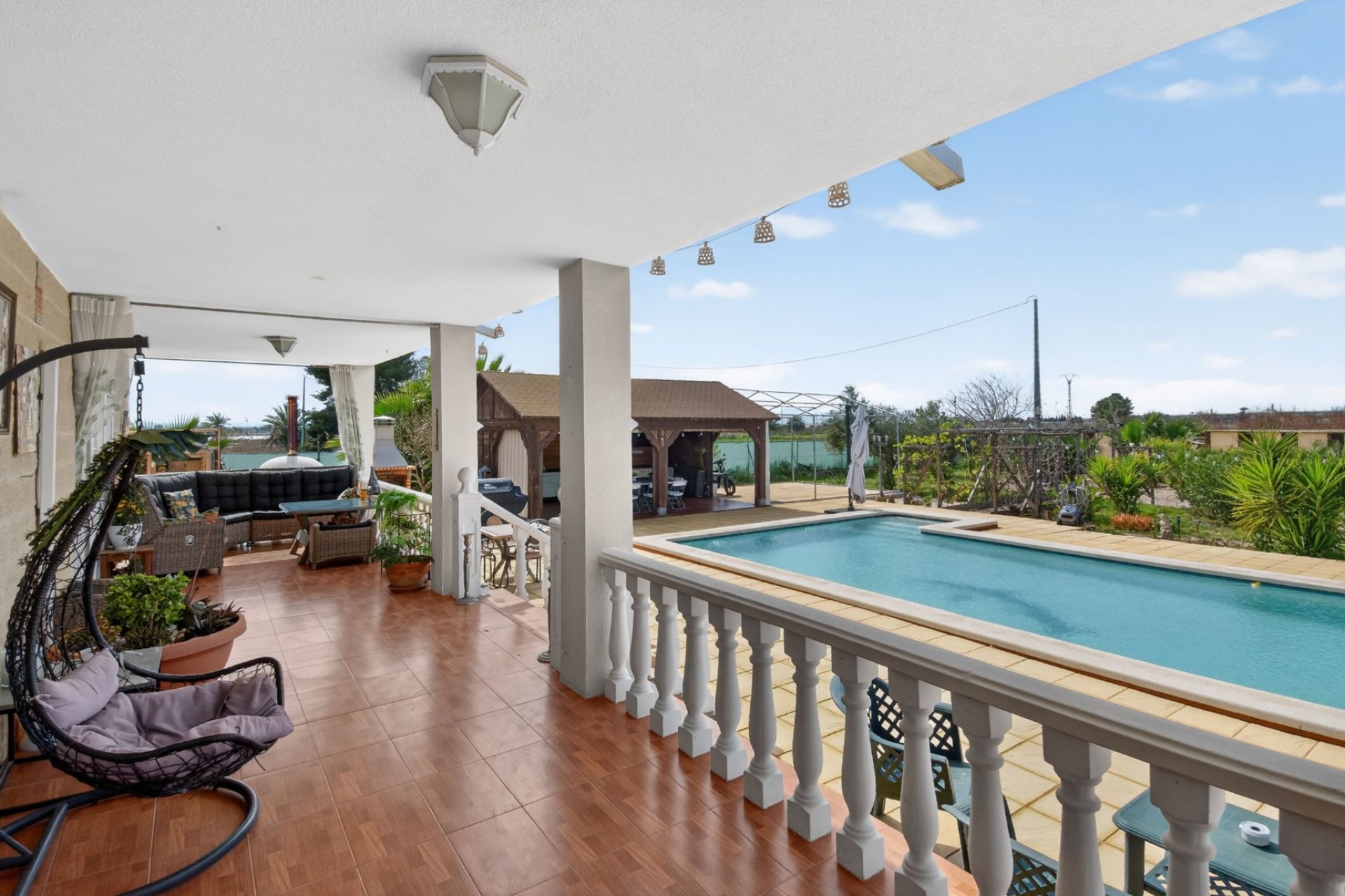 Resale - finca - Crevillente