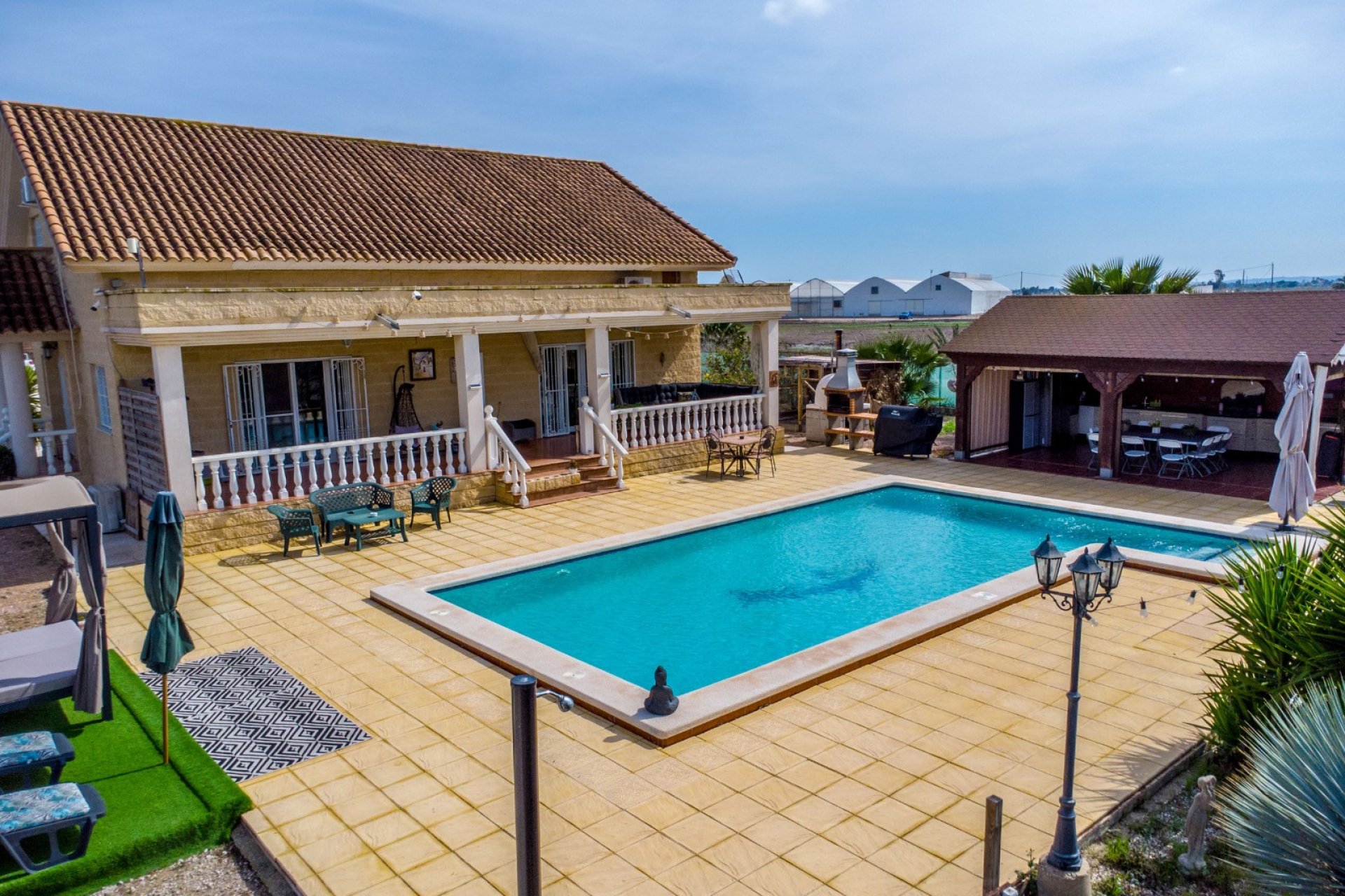 Resale - finca - Crevillente
