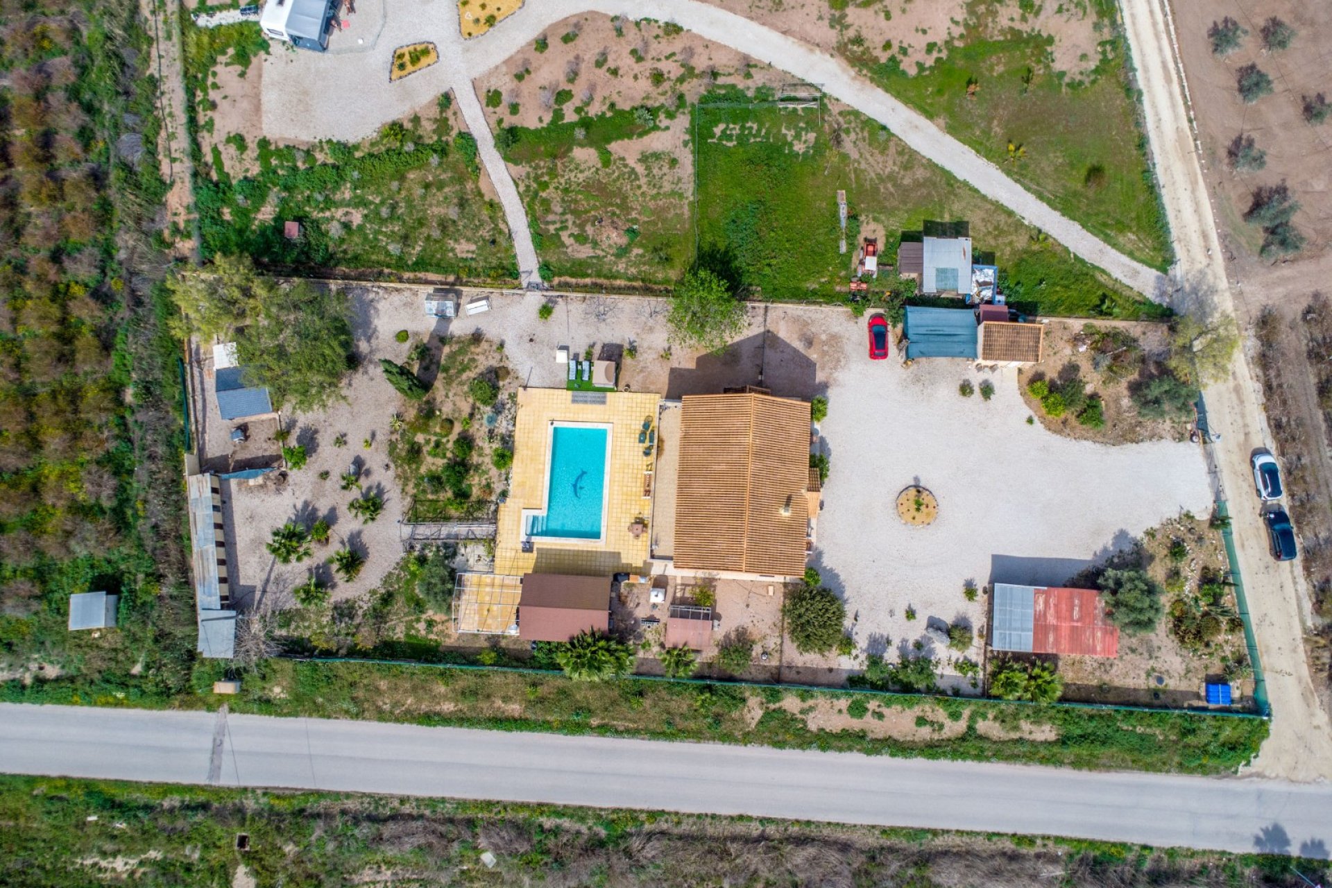 Resale - finca - Crevillente