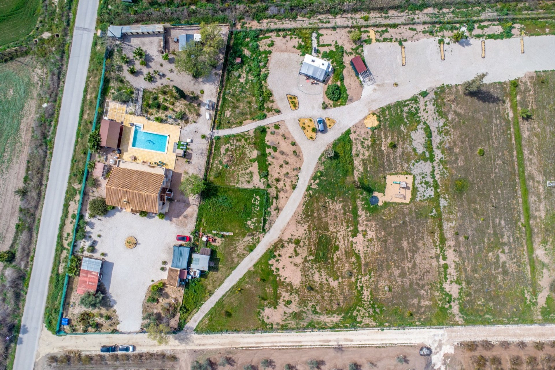Resale - finca - Crevillente