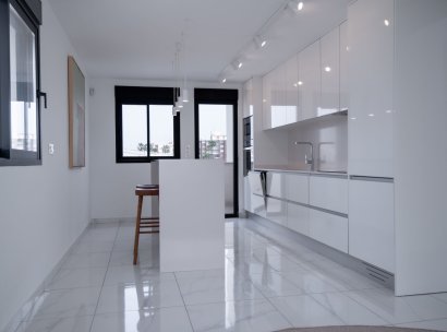 Villa · Herverkoop - Torrevieja · La Veleta · Alicante · Spanje
