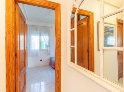 Villa · Herverkoop - Orihuela Costa · Playa Flamenca · Alicante · Spanje