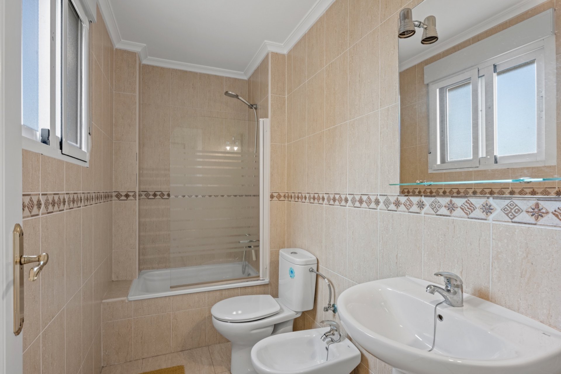 Herverkoop - 1. Appartement / flat - Daya Nueva