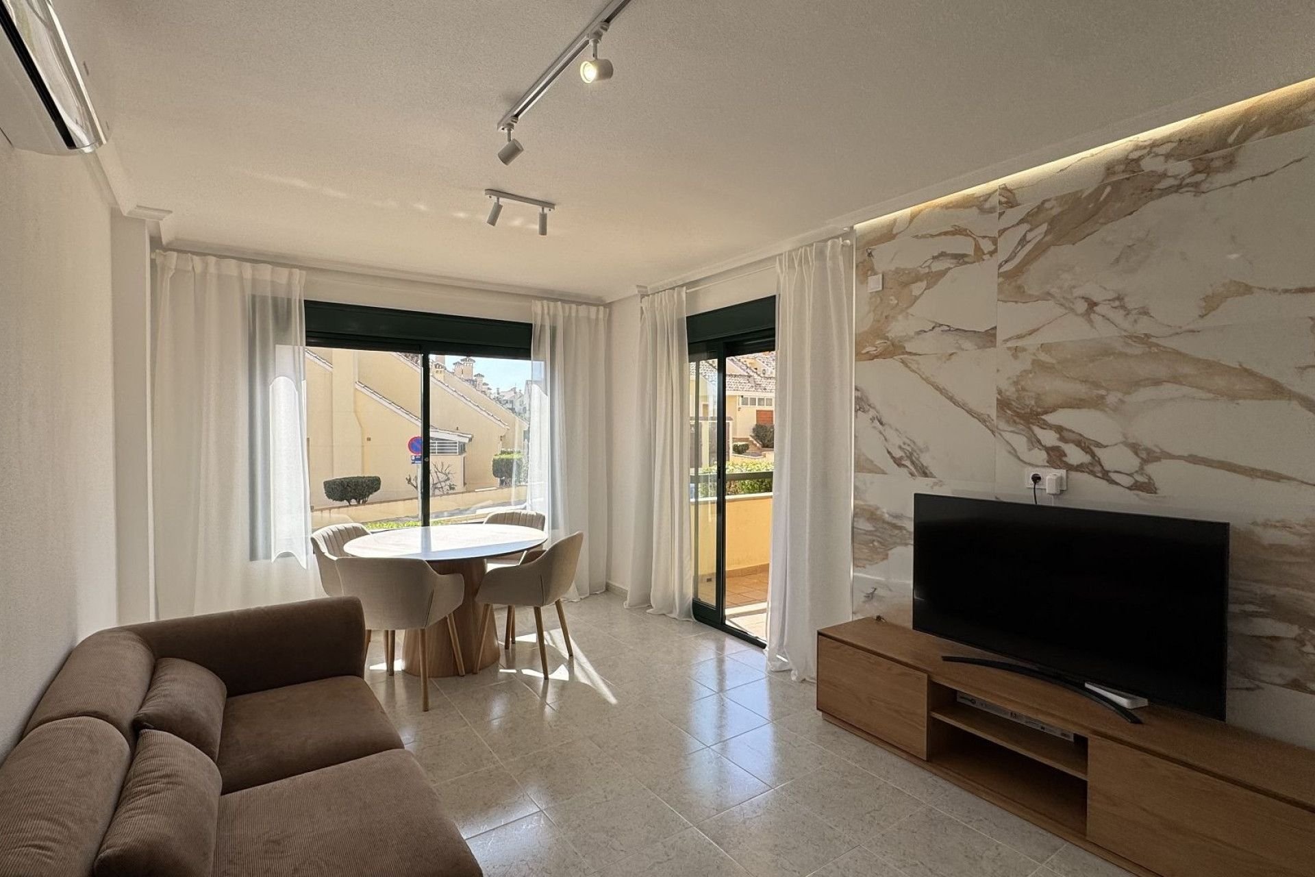 Wiederverkauf - Wohnung - Lomas De Campoamor