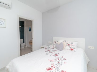 Appartement · Herverkoop - Orihuela Costa · La Zenia · Alicante · Spanje