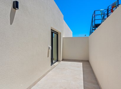3 Detached Villas · Herverkoop - Daya Nueva · Alicante · Spanje