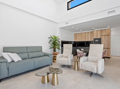 3 Detached Villas · Herverkoop - Daya Nueva · Alicante · Spanje
