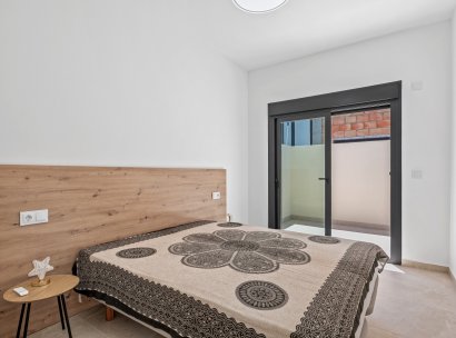 3 Detached Villas · Herverkoop - Daya Nueva · Alicante · Spanje
