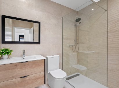 3 Detached Villas · Herverkoop - Daya Nueva · Alicante · Spanje