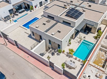 3 Detached Villas · Herverkoop - Daya Nueva · Alicante · Spanje