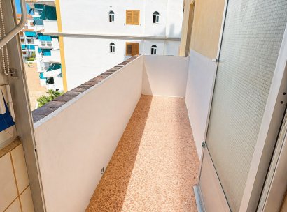 Appartement · Herverkoop - Torrevieja · La Mata · Alicante · Spanje