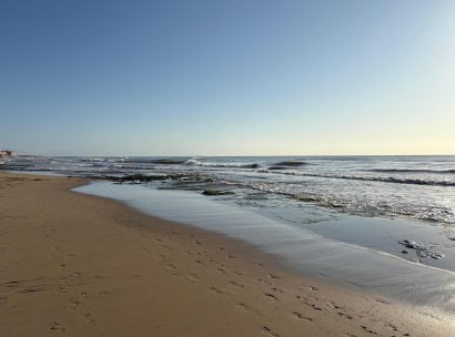 Appartement · Herverkoop - Torrevieja · La Mata · Alicante · Spanje
