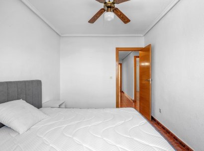 1. Appartement / flat · Herverkoop - Benijofar · Alicante · Spanje