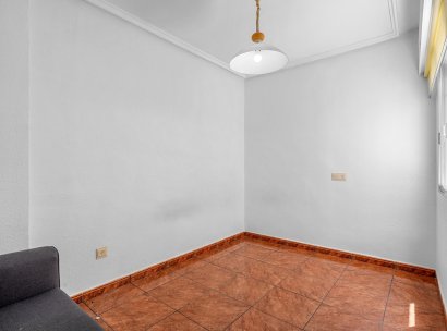 1. Appartement / flat · Herverkoop - Benijofar · Alicante · Spanje