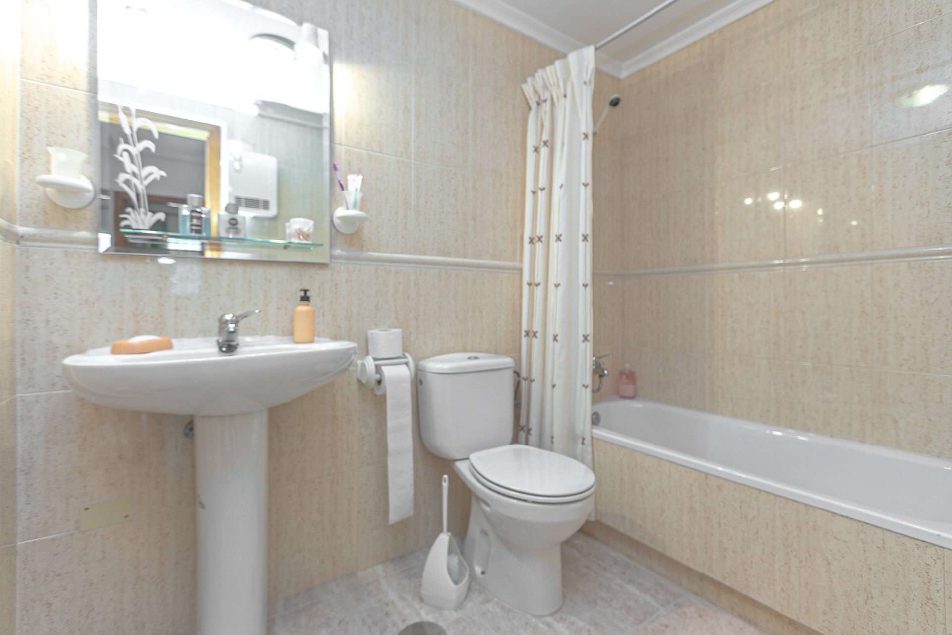 Herverkoop - Quad house - Playa Flamenca