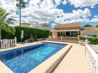 Semi - Detached Villa · Herverkoop - Torrevieja · Los Balcones · Alicante · Spanje