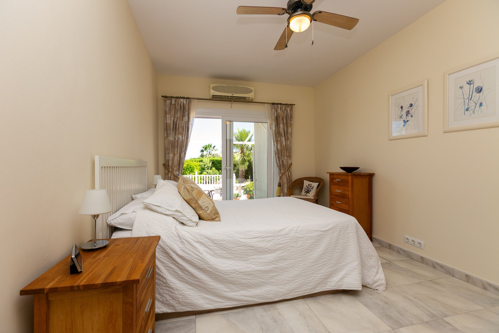 Reventa - Semi - Detached Villa - Torrevieja - Costa Blanca Sur