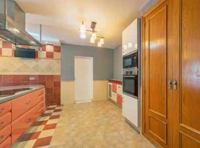Villa · Herverkoop - San Vicente del Raspeig · Alicante · Spanje
