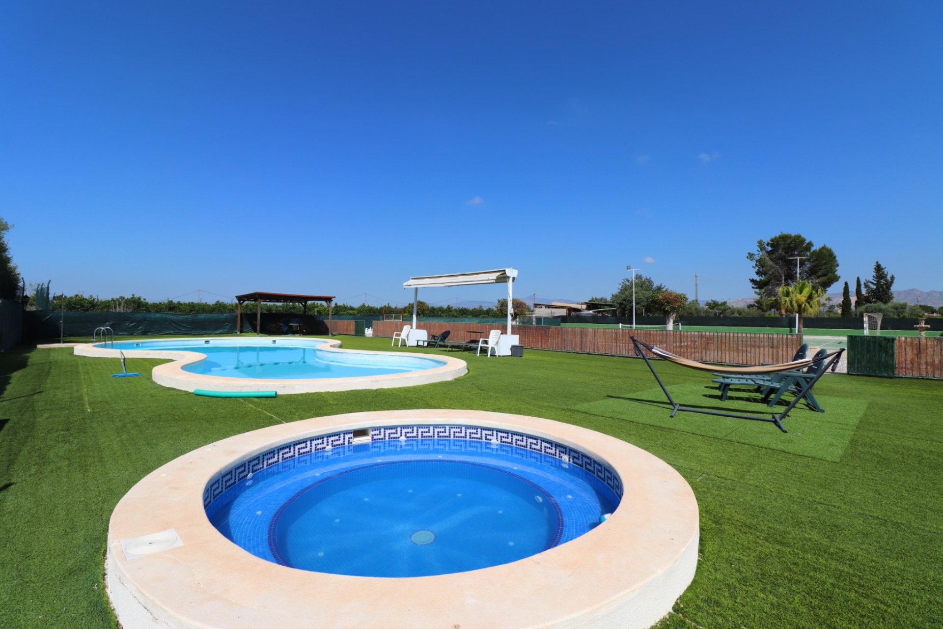 Herverkoop - Country Property - Benferri