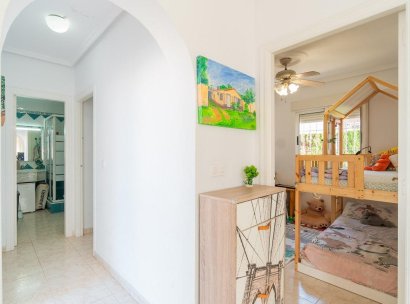 Villa · Herverkoop - Orihuela Costa · Punta Prima · Alicante · Spanje
