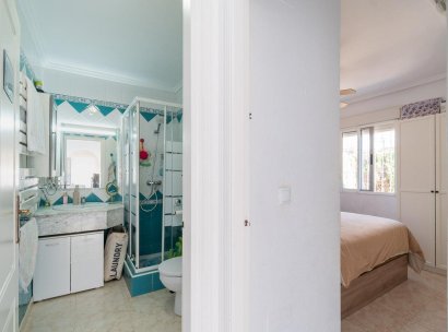 Villa · Herverkoop - Orihuela Costa · Punta Prima · Alicante · Spanje
