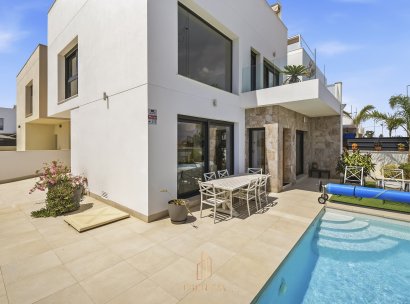Villa · Herverkoop - Daya Vieja · Alicante · Spanje