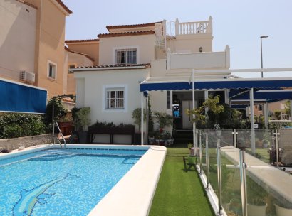 Vrijstaande villa · Herverkoop - Algorfa · Montebello · Alicante · Spanje
