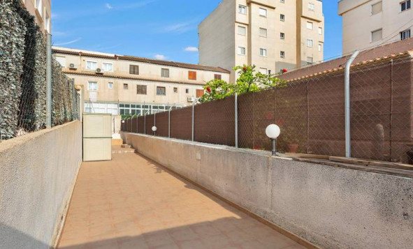 Resale - Apartment - Torrevieja