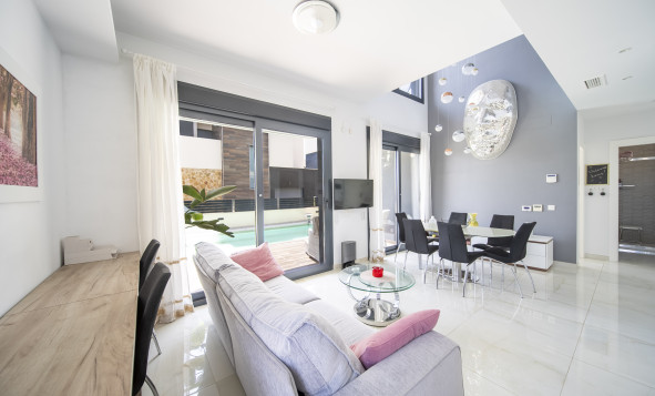 Herverkoop - 3. Halfvrijstaand huis - Orihuela Costa - Costa Blanca Zuid