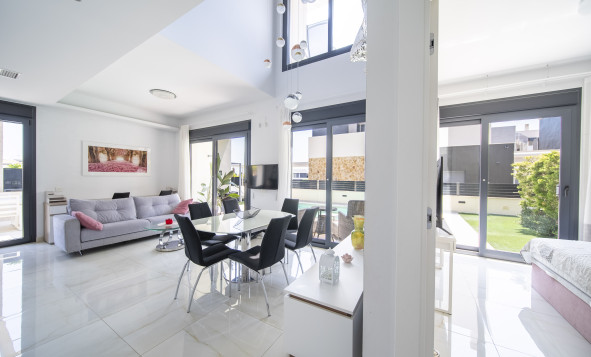 Herverkoop - 3. Halfvrijstaand huis - Orihuela Costa - Costa Blanca Zuid