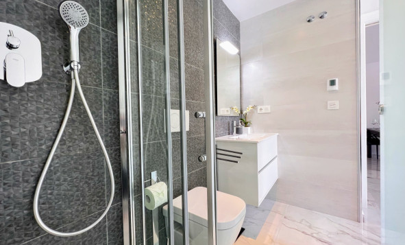 Herverkoop - 1. Appartement / flat - Torrevieja - Costa Blanca Zuid