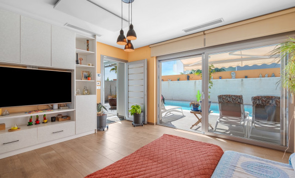 Herverkoop - 3. Halfvrijstaand huis - Benijofar - Costa Blanca Zuid