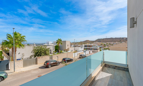 Herverkoop - 3. Halfvrijstaand huis - Benijofar - Costa Blanca Zuid