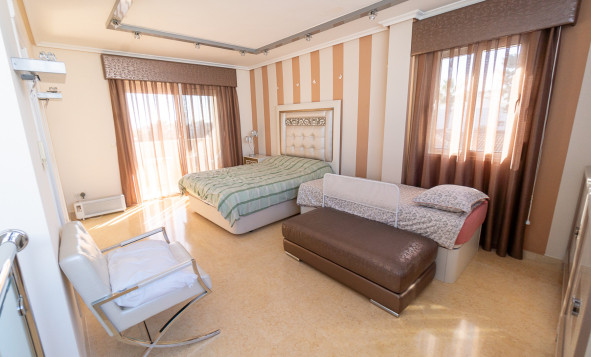 Herverkoop - 3. Halfvrijstaand huis - La Mata - Costa Blanca Zuid