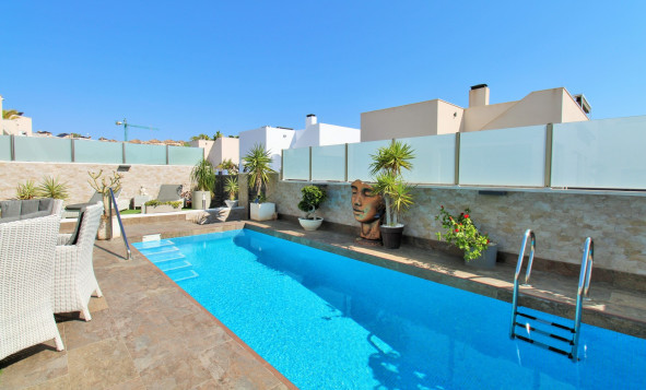 Herverkoop - 3. Halfvrijstaand huis - Villamartin - Costa Blanca Zuid