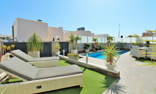 Herverkoop - 3. Halfvrijstaand huis - Villamartin - Costa Blanca Zuid